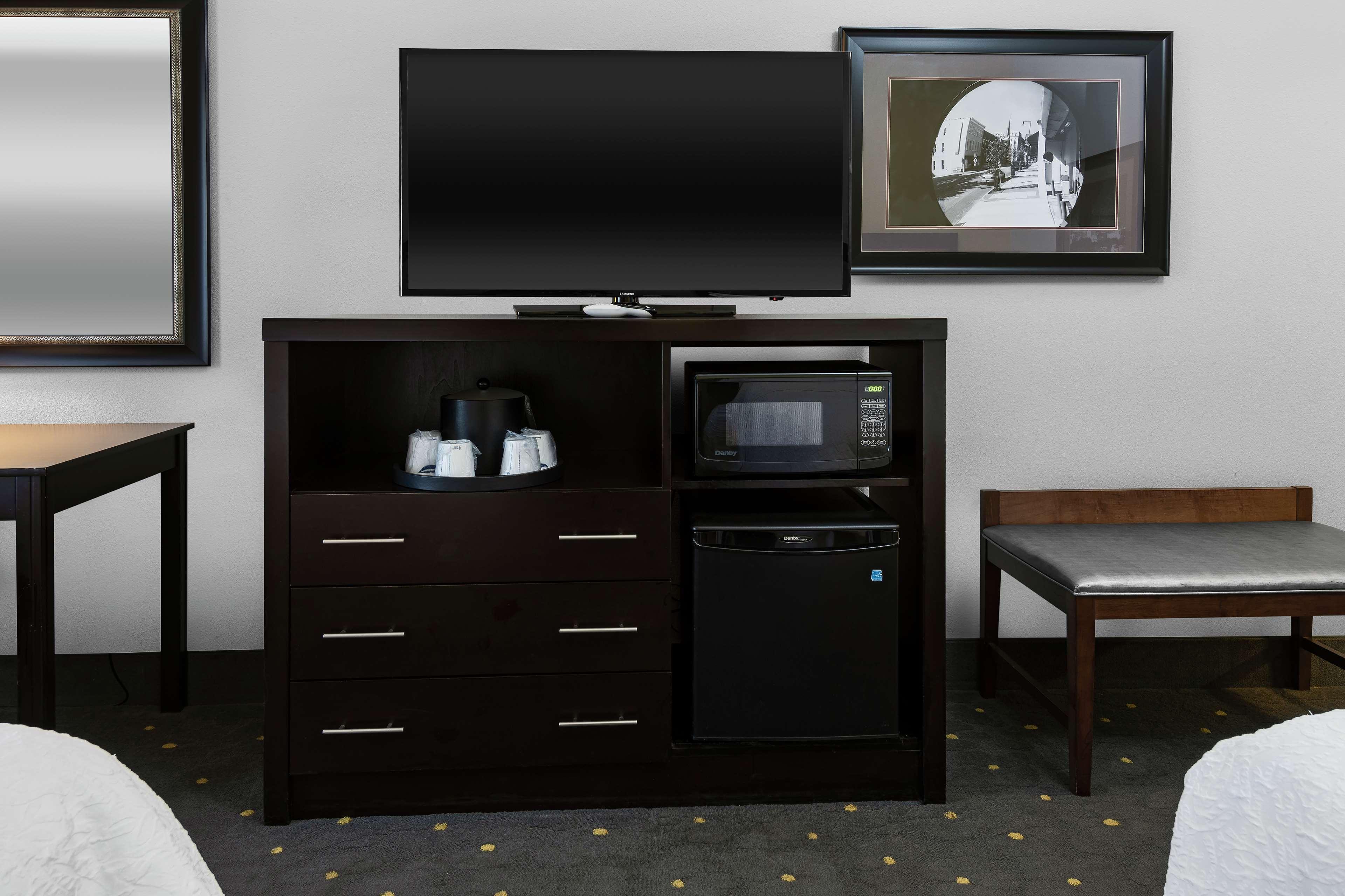 Hampton Inn & Suites - Raleigh Downtown Esterno foto