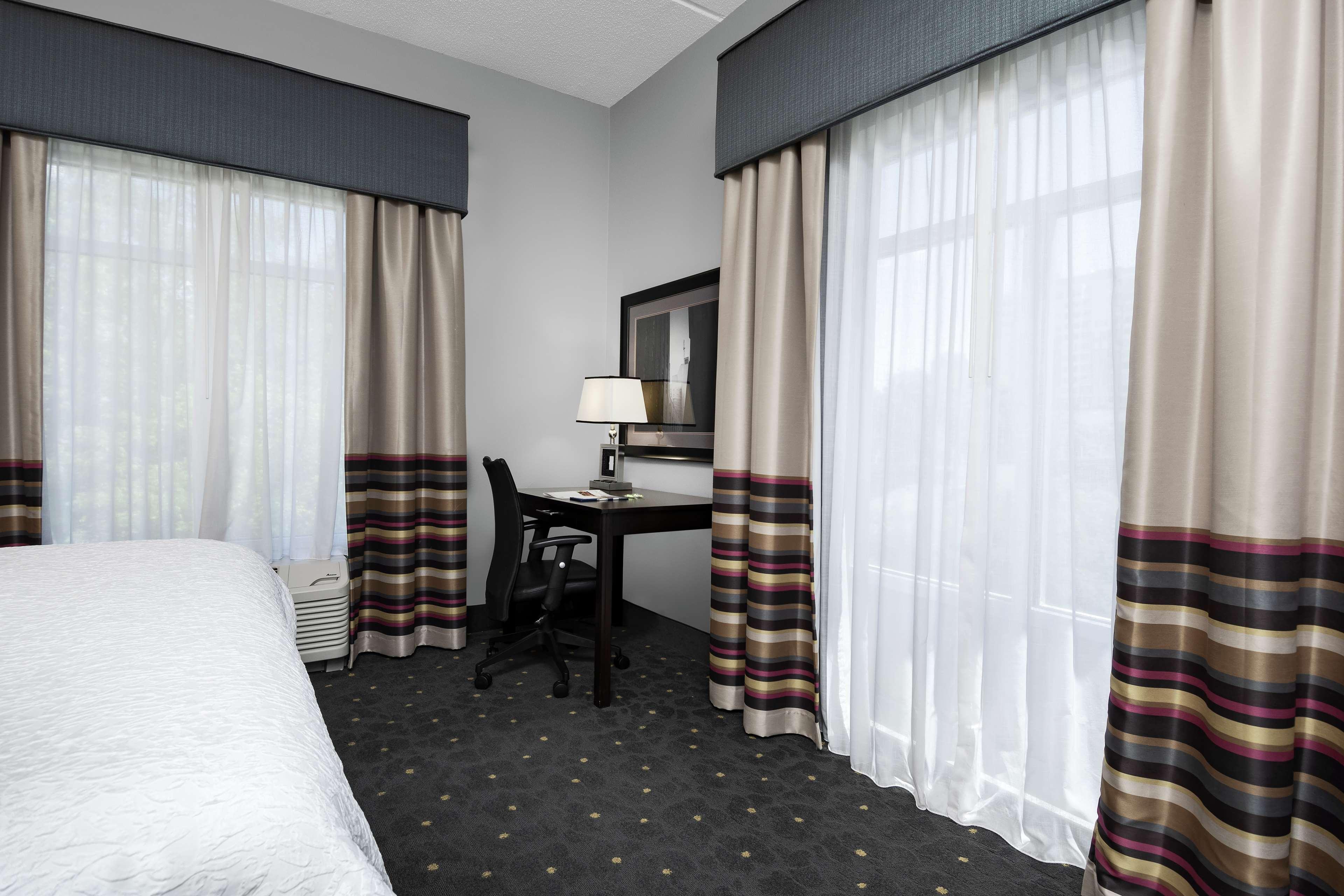 Hampton Inn & Suites - Raleigh Downtown Esterno foto