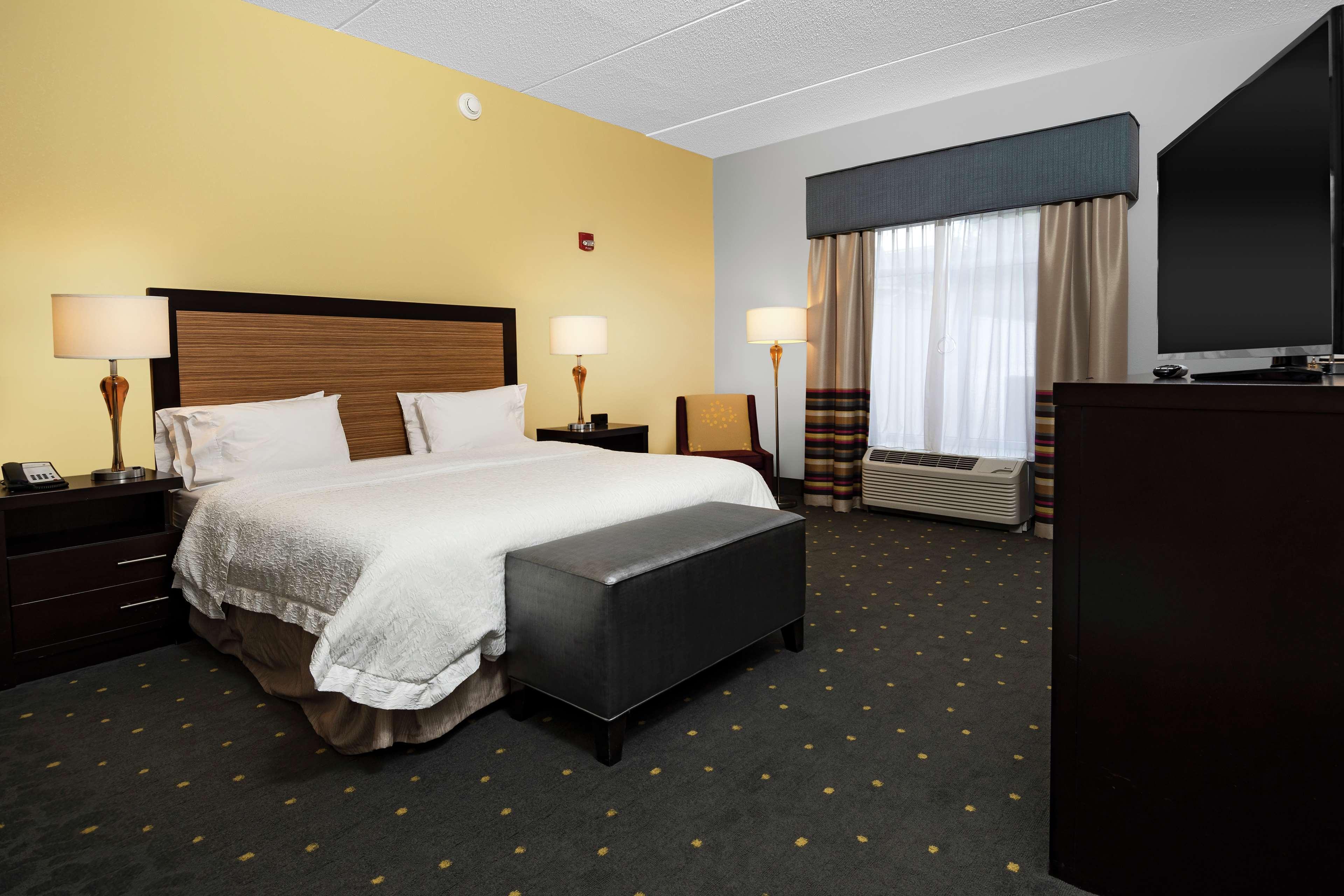 Hampton Inn & Suites - Raleigh Downtown Esterno foto