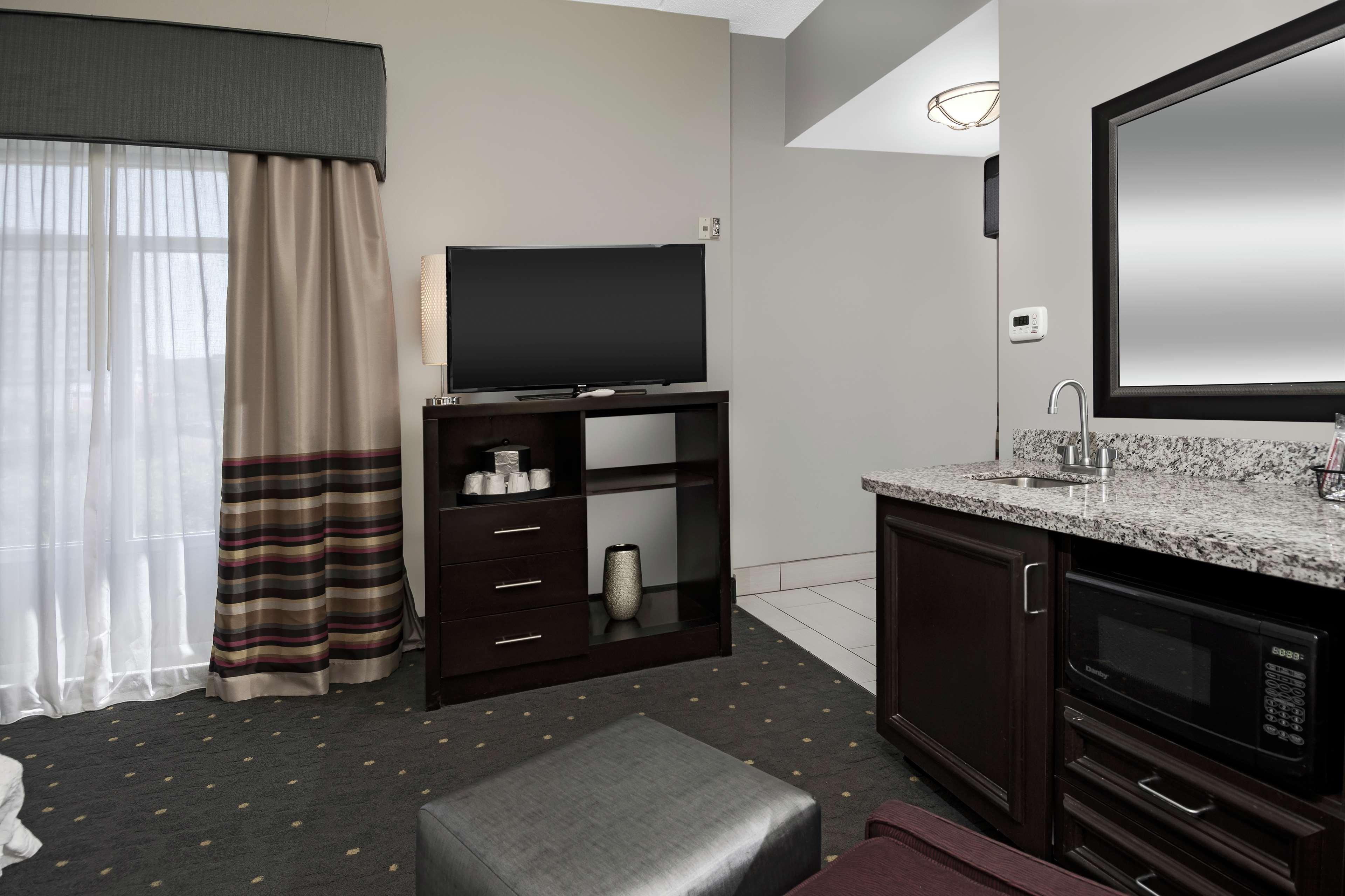 Hampton Inn & Suites - Raleigh Downtown Esterno foto
