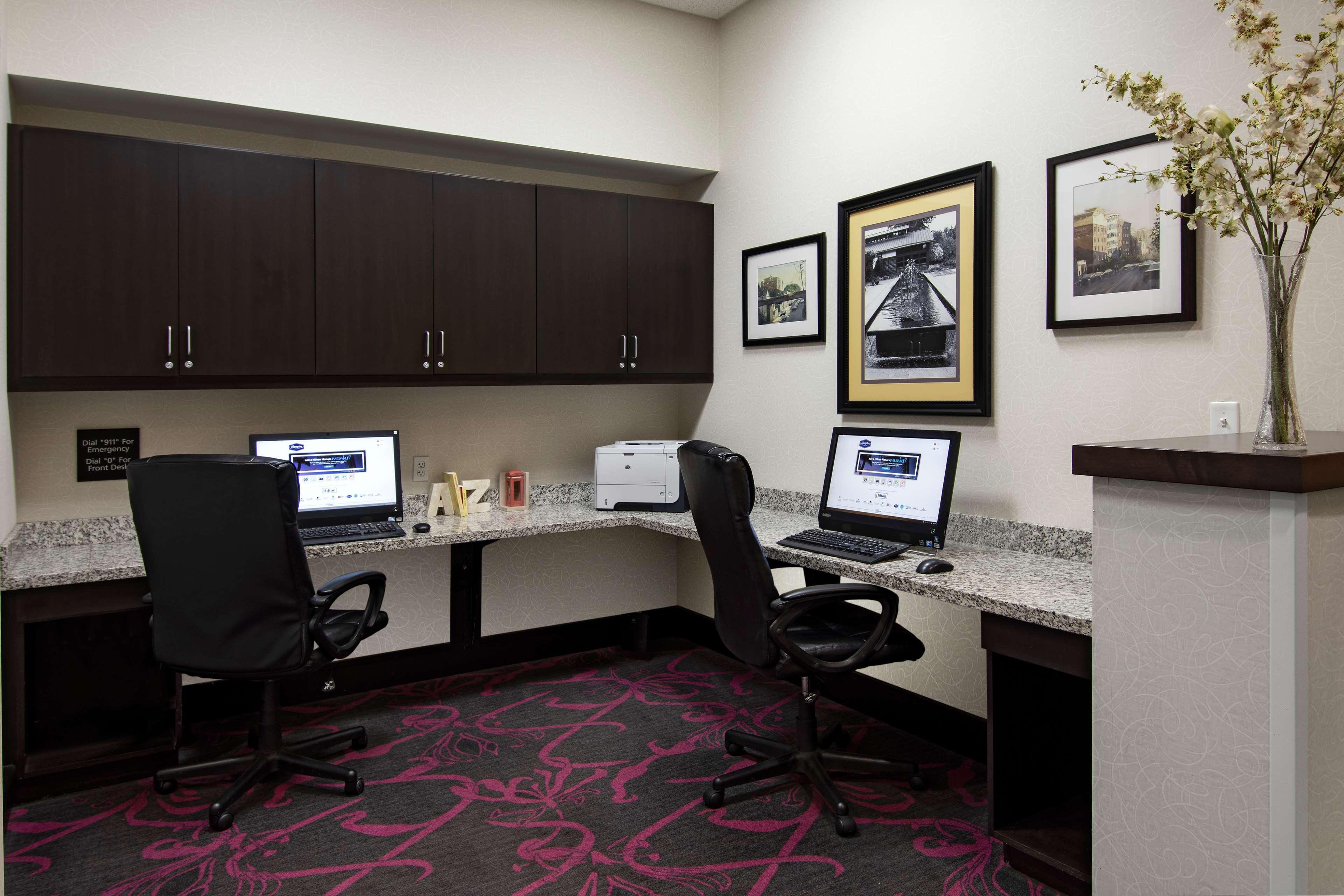 Hampton Inn & Suites - Raleigh Downtown Esterno foto