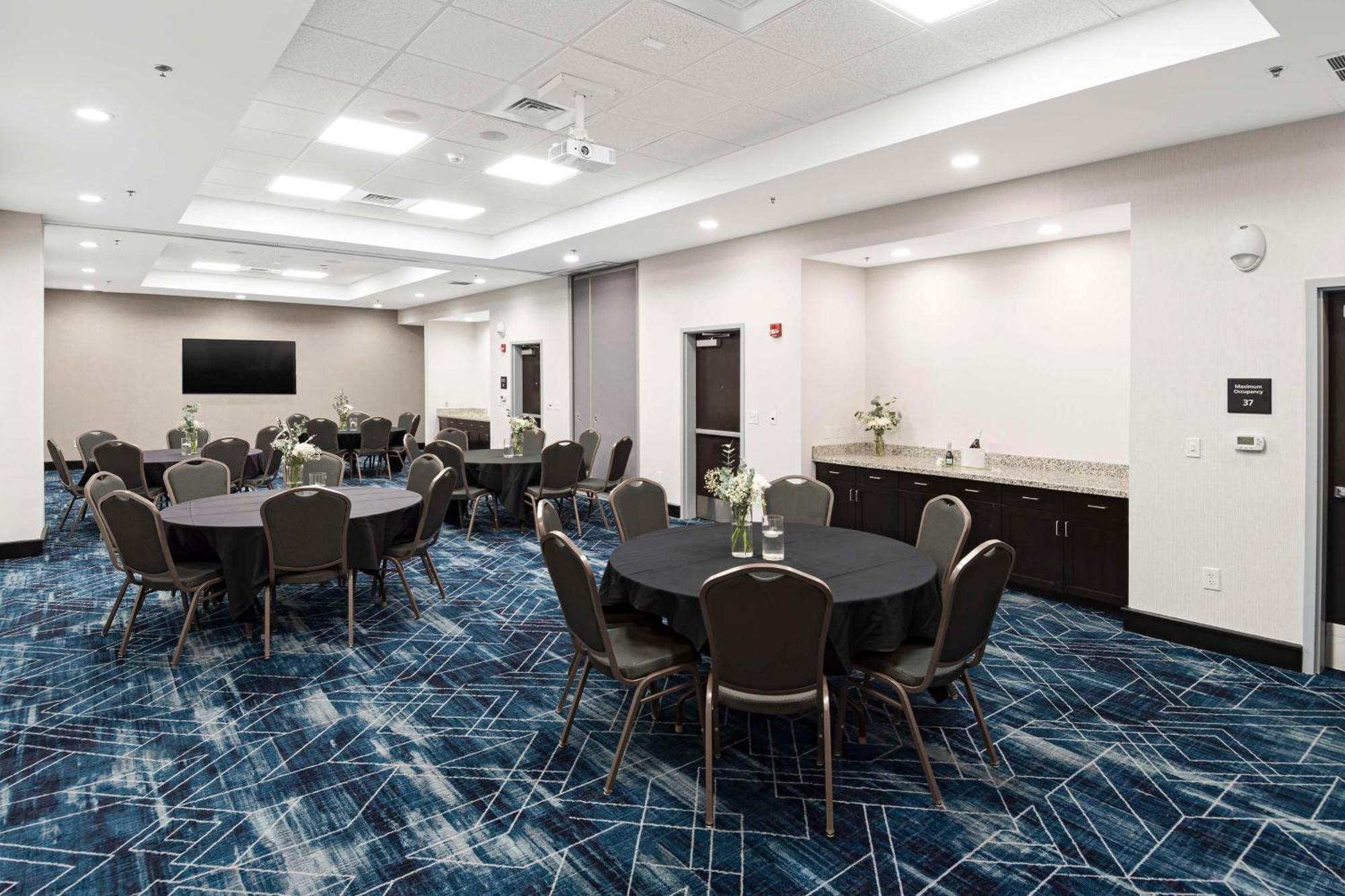 Hampton Inn & Suites - Raleigh Downtown Esterno foto