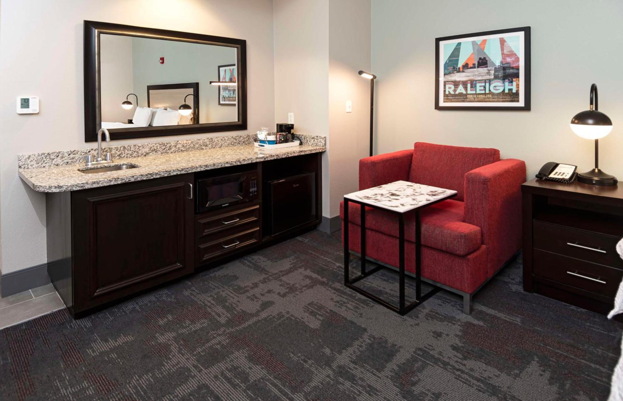 Hampton Inn & Suites - Raleigh Downtown Esterno foto