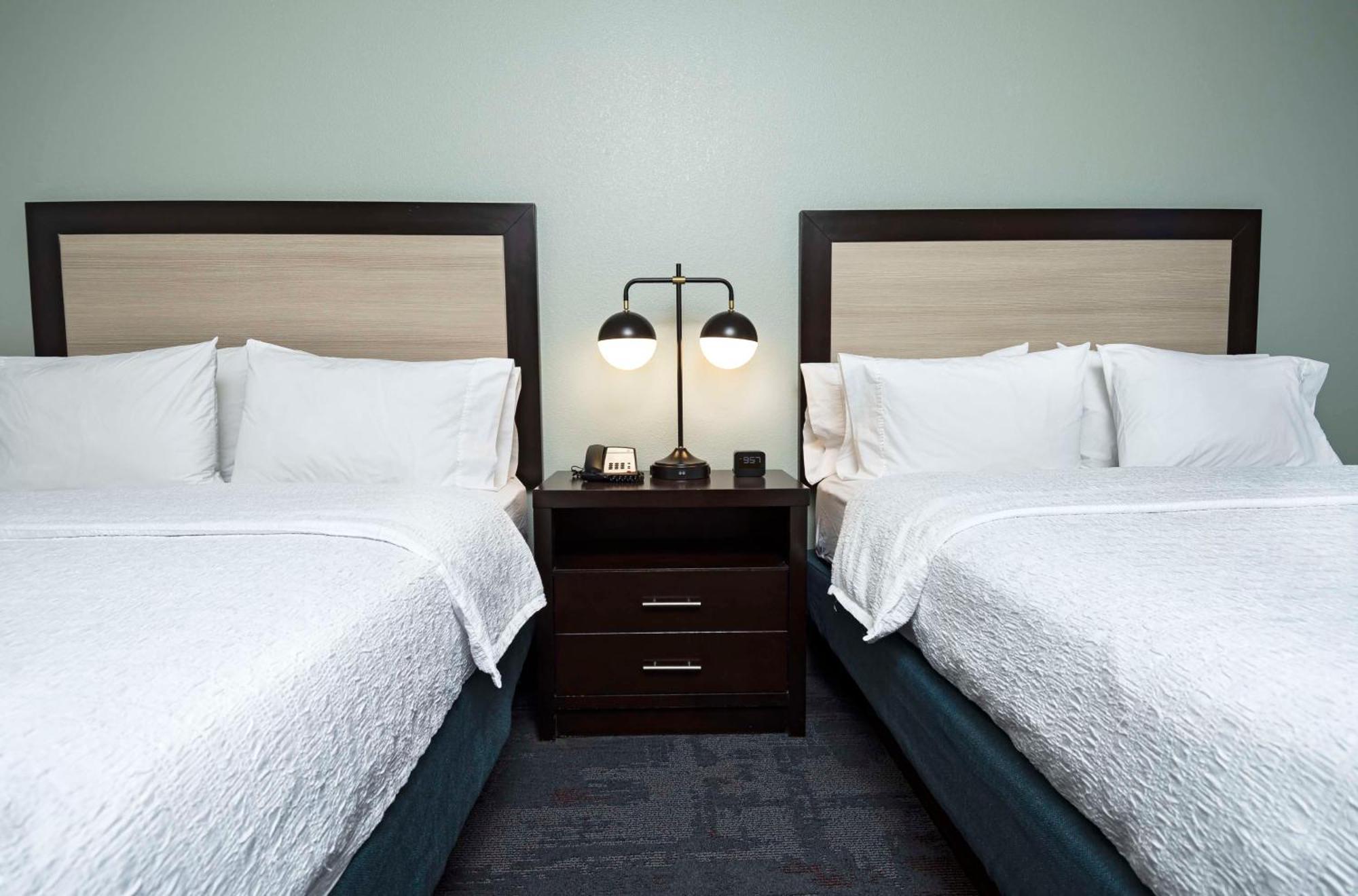 Hampton Inn & Suites - Raleigh Downtown Esterno foto
