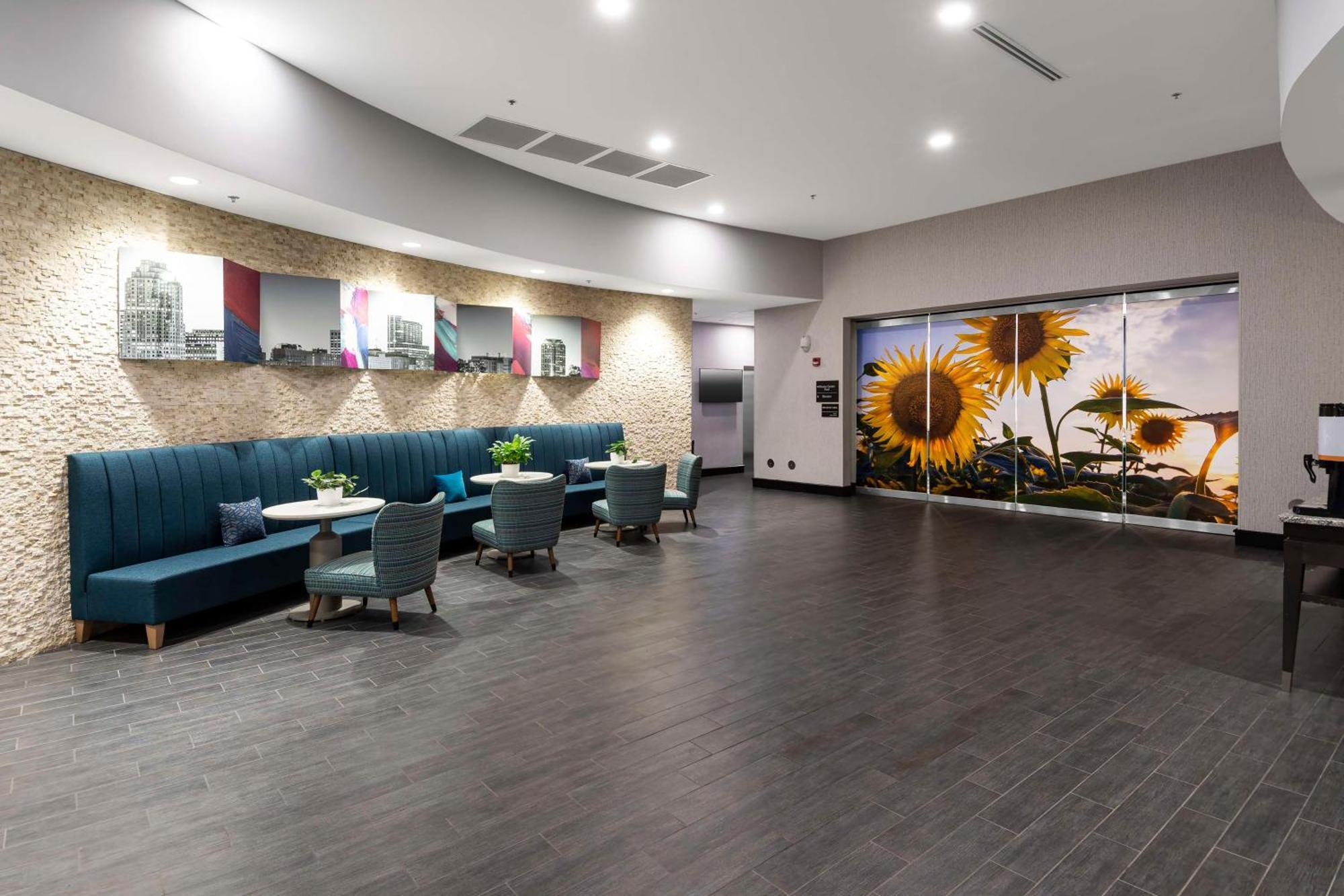 Hampton Inn & Suites - Raleigh Downtown Esterno foto