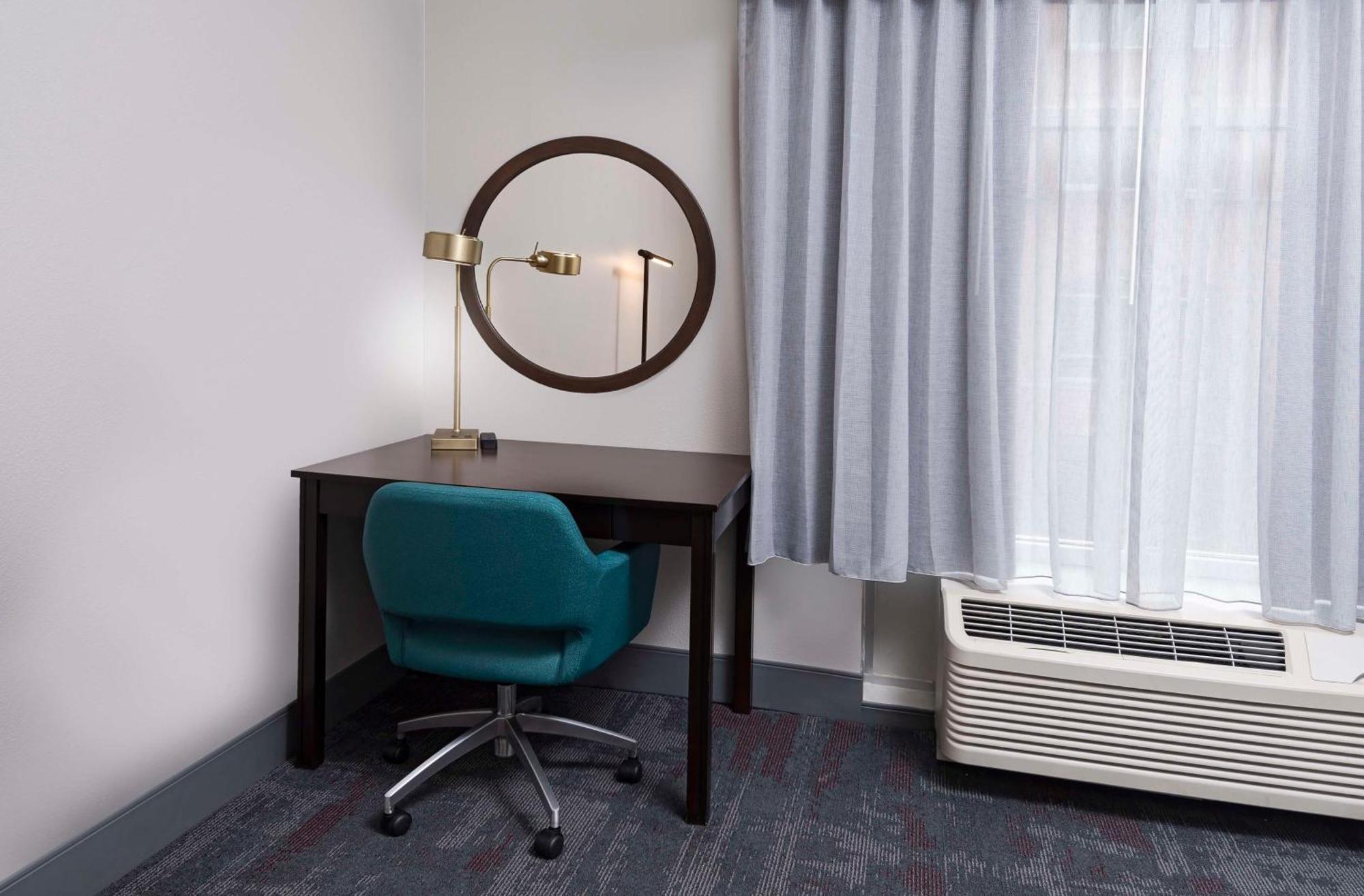 Hampton Inn & Suites - Raleigh Downtown Esterno foto