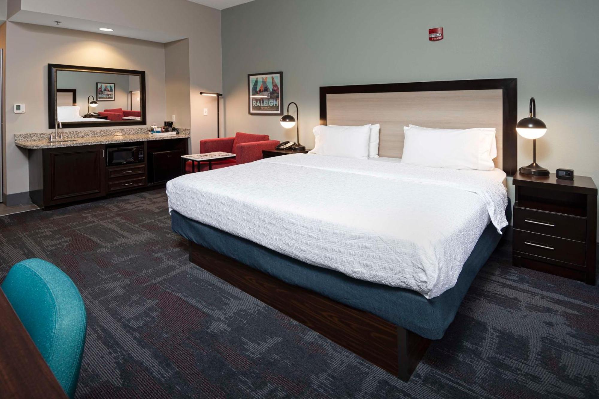 Hampton Inn & Suites - Raleigh Downtown Esterno foto