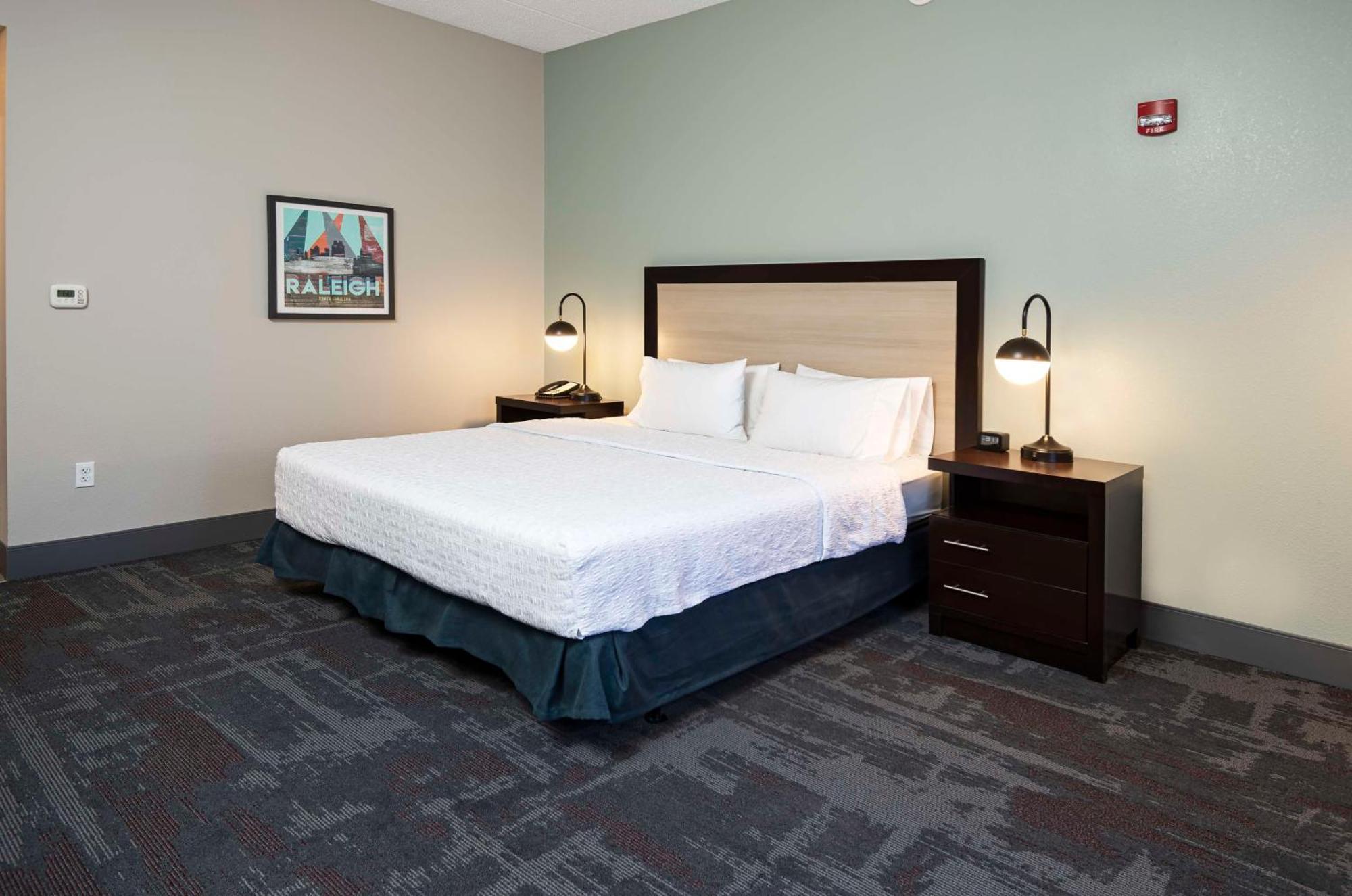 Hampton Inn & Suites - Raleigh Downtown Esterno foto