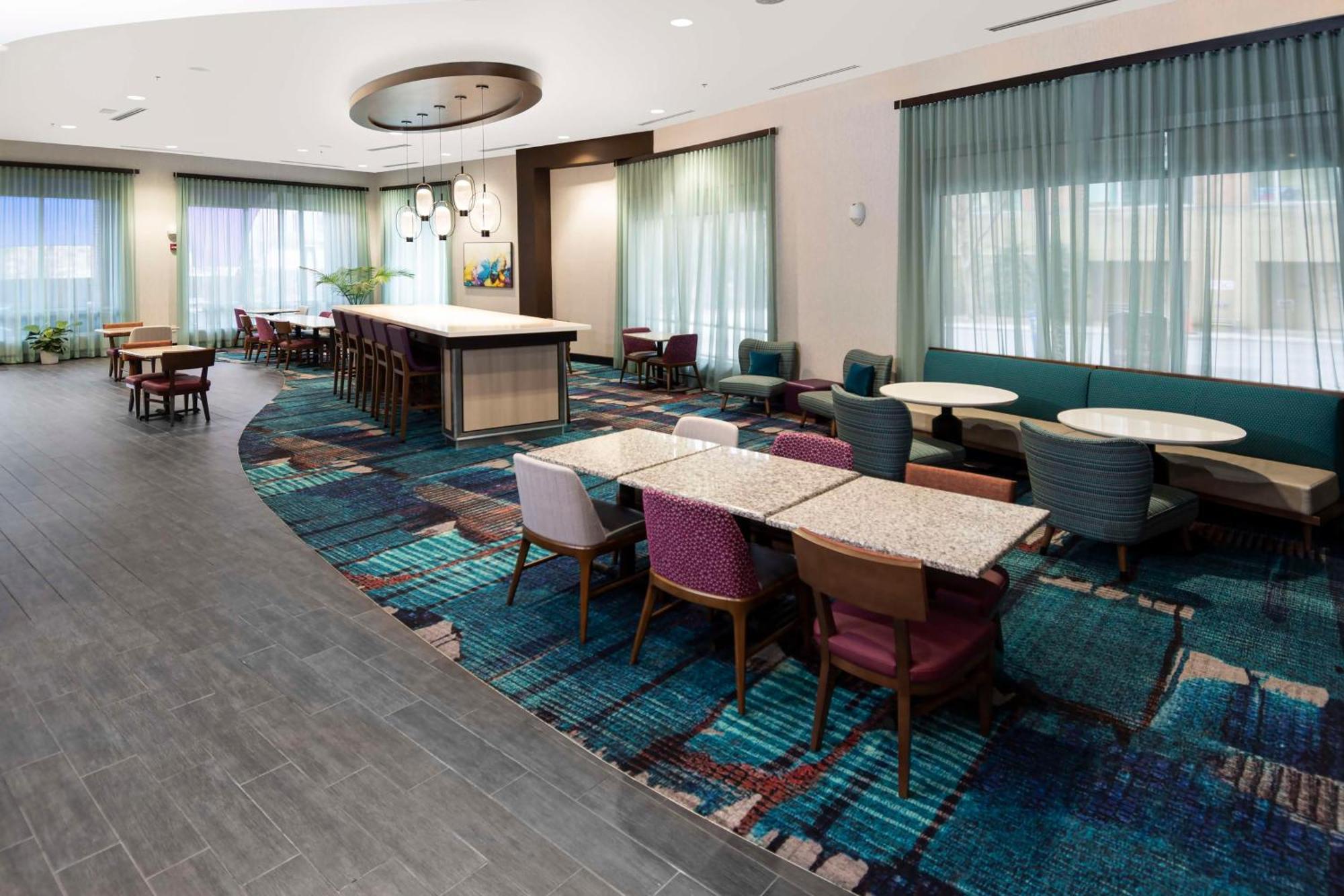 Hampton Inn & Suites - Raleigh Downtown Esterno foto